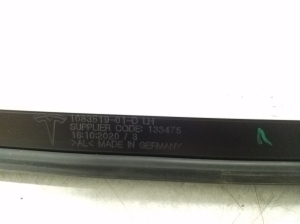 Tesla Model 3 3 (2016–2024) Katuseliist 108351901D - 2