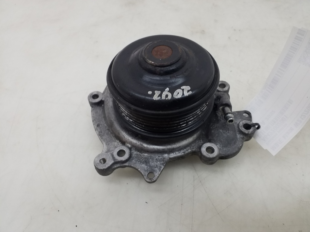 Used Mercedes Benz E-Class Water pump A6422002001