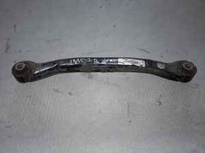 Rear axle link - 551002S050