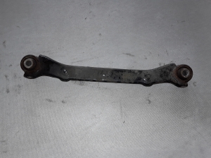 Hyundai ix35 (2009–2015) Tagasilla varras 551002S050 - 2