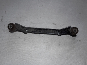 Hyundai ix35 (2009–2015) Tagasilla varras 551002S050 - 2