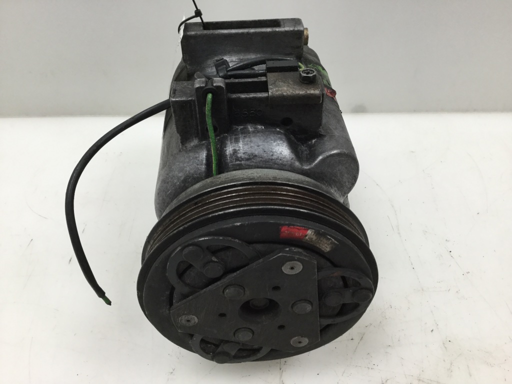 Used Volkswagen Passat Air conditioner compressor 8D0260805