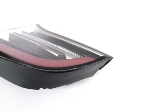 Tesla Model 3 3 (2016–2024) Tail light on trunk lid 1077402-00-G - 4