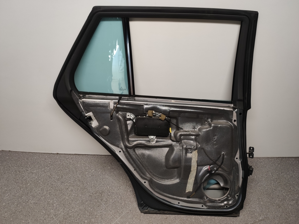 MERCEDES-BENZ C-Class W203/S203/CL203 (2000-2008) Left Side Sliding Door A2037301105 24287563