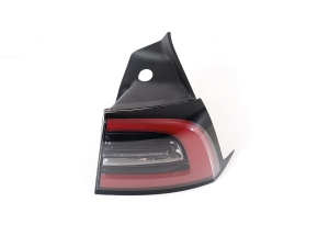 Tesla Model 3 3 (2016–2024) Eckleuchte hinten 107739800H - 2