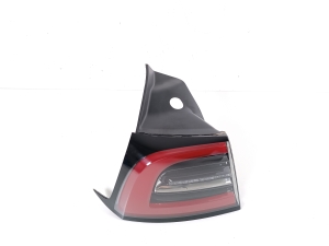 Tesla Model 3 3 (2016–2024) Eckleuchte hinten 107739700H - 3