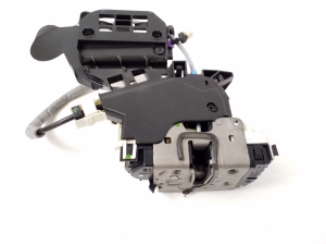 Mercedes Benz ML-Class 166 (2011–2015) Rear side door lock A2047303035 - 4