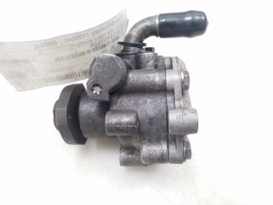 Ford Galaxy (1995–2006) Roolivõimendi pump 7M0145157A - 3