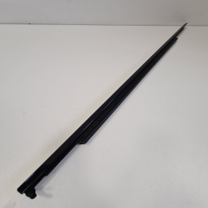 Priekšējo durvju stikla ārējā līste - 51337404026