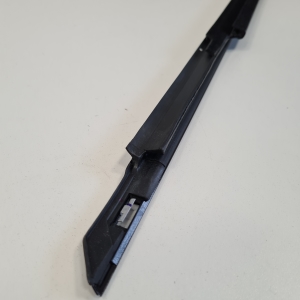 BMW 5 SERIES G30 (2016–2026) Außenfensterdichtung vordere Tür 51337404026 - 4