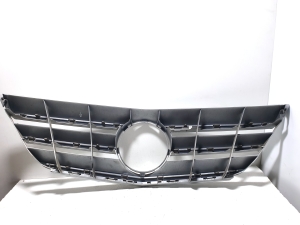  Front grille 