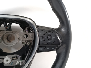 TOYOTA Corolla (2018–2026) Rool ja selle osad - 4