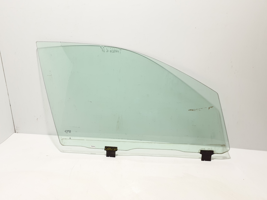 VOLKSWAGEN Touareg 2 generation (2010-2018) Priekinių dešinių durų stiklas 7P6845022D 24484961