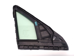 LEXUS UX (2019–2026) Dreiecksfenster vorne Karosserie 68216-76010 - 2