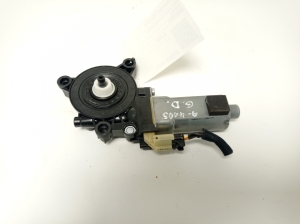   Hinterer Seitentür-Fensterhebermotor  - 834602P000 