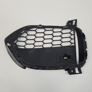 BMW X5 F15 (2013–2018) Front bumper lower grille 51118064633 - 3