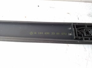 Mercedes Benz GL-Class 164 (2006–2012) Katuseliist A1646903380 - 4