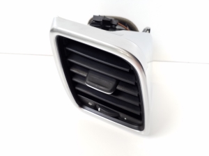  Interior panel ventilation grilles 