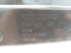 VOLVO XC40 (2017–2026) Kapotialune kate 31651853 - 3