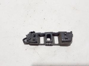  Front bumper bracket 