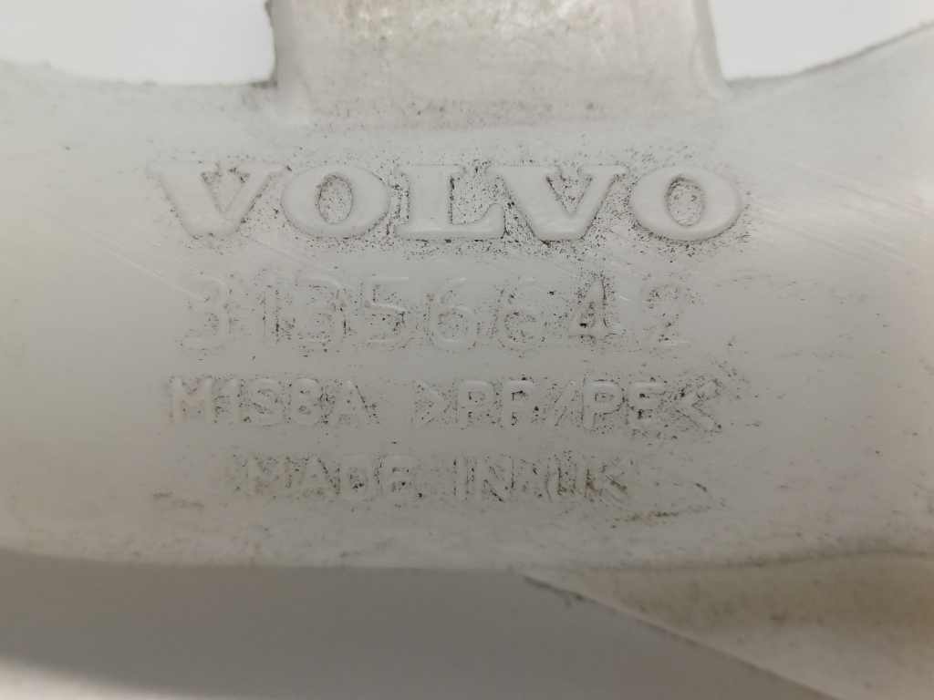 VOLVO XC40 1 generation (2017-2024) Réservoir de lave-vitre 31356642 24304021
