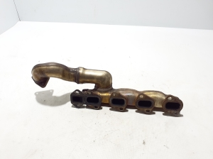  Exhaust manifold 