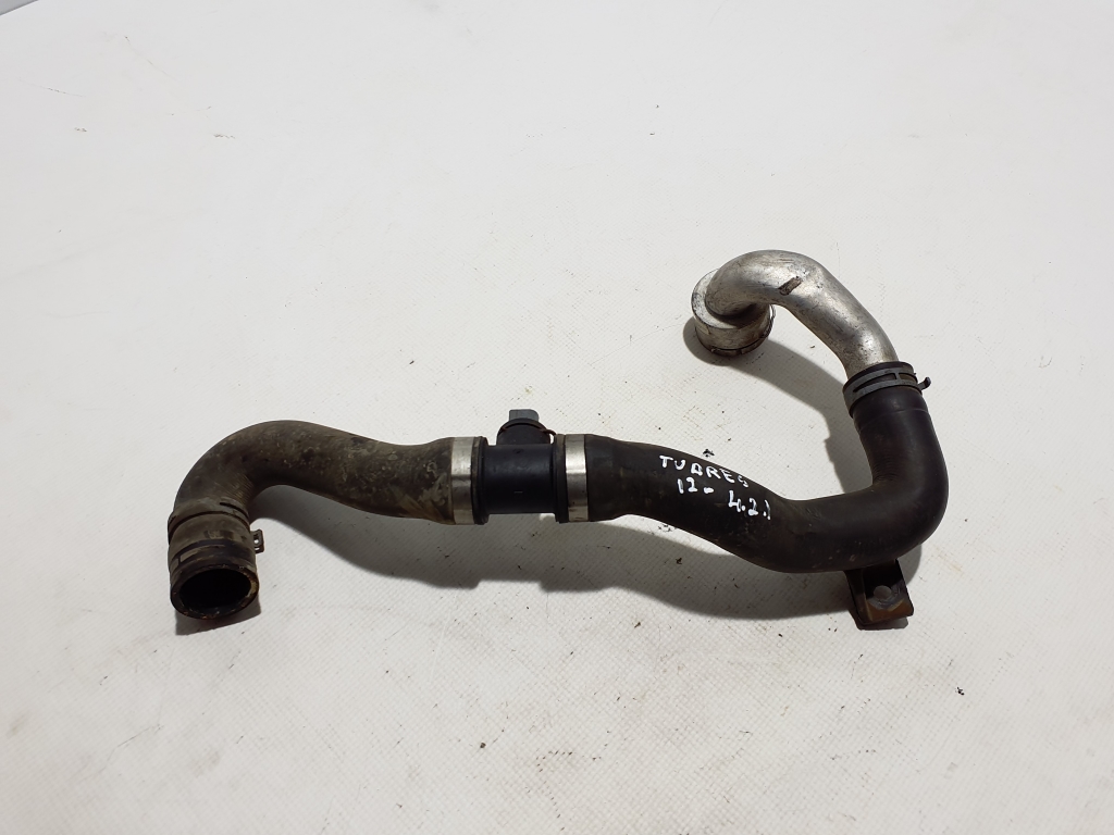 VOLKSWAGEN Touareg 2 generation (2010-2018) Right Side Water Radiator Hose 7P6122291C 24472269