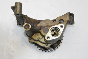 AUDI A4 B6 (2000–2005) Oil pump 06A115105B - 5
