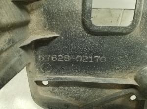 TOYOTA Corolla (2018–2026) Tagumine põhjakaitse 5762802170 - 2