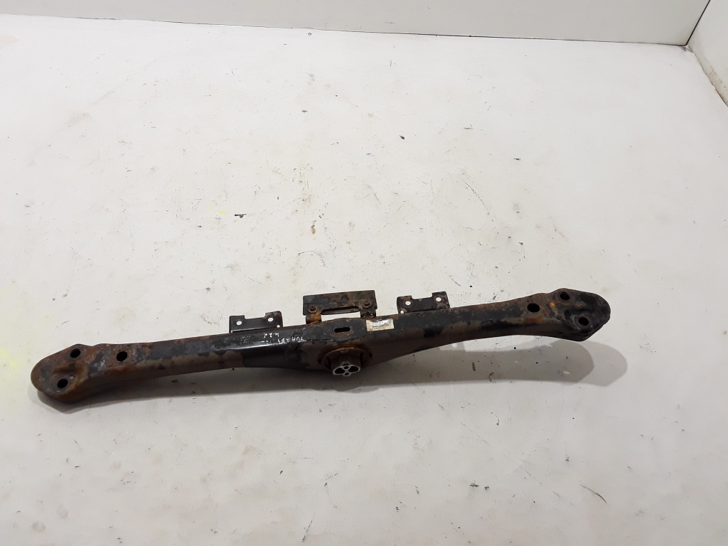 VOLKSWAGEN Touareg 2 generation (2010-2018) Кронштейн кріплення коробки передач 7P6399225B 24460292
