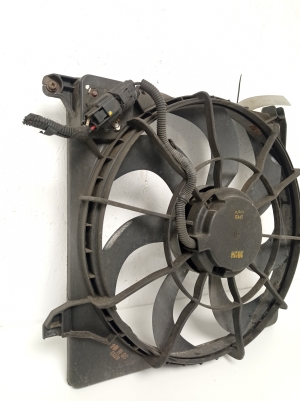 Kia Sorento (2009–2014) Dzesēšanas ventilators un tā daļas 253802P000 - 3