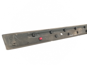 Kia Sorento (2009–2014) Front door molding 877242P000 - 3