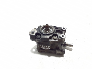   Power steering pump 