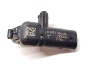 Tesla Model 3 3 (2016–2024) Airbag sensor 1036761-00-A - 2