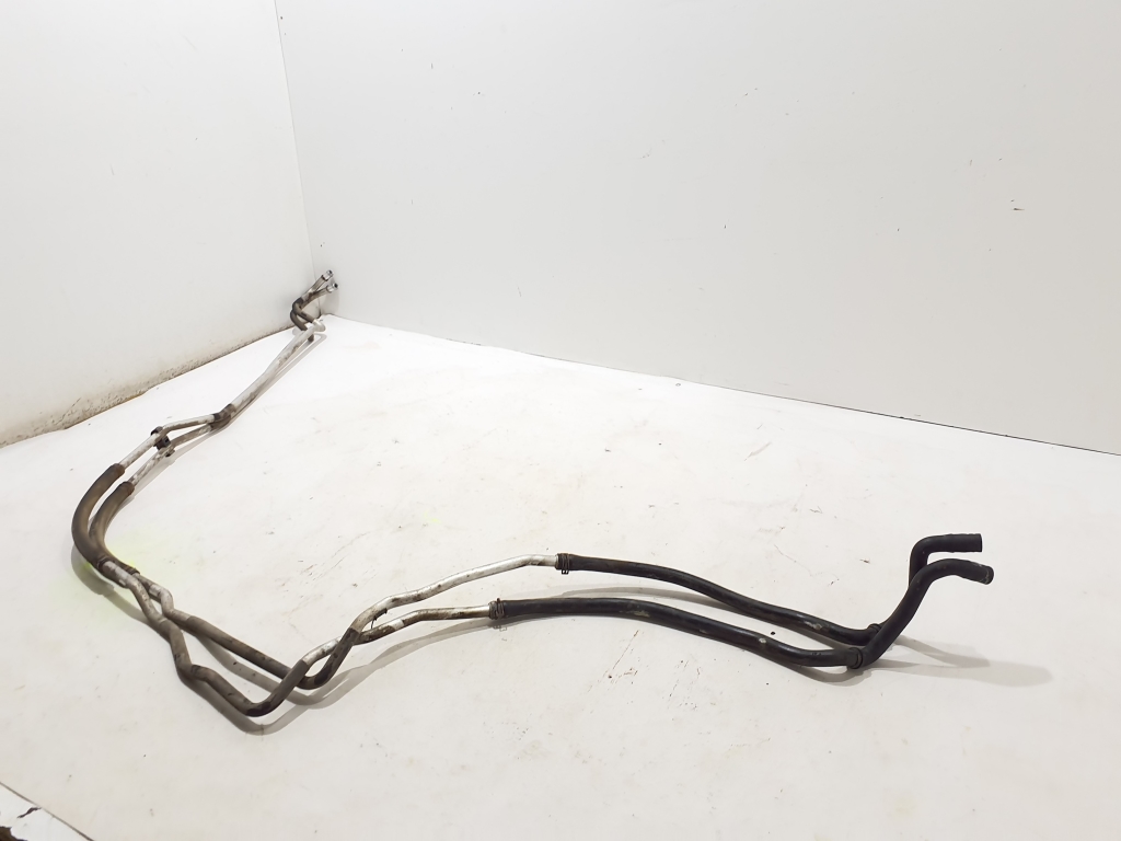 VOLKSWAGEN Touareg 2 generation (2010-2018) Right Side Water Radiator Hose 7L0819884A 24458118