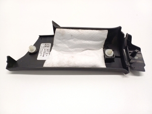 Tesla Model 3 3 (2016–2024) Tagumise toe sisekujundus 1086277-00-G - 2