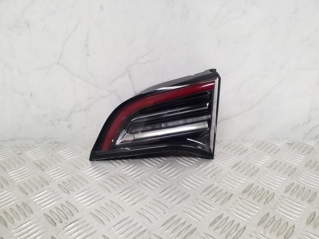 TESLA MODEL 3 (2018-present) Right Side Tailgate Taillight 1077402 24585504