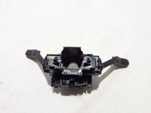 Volkswagen Golf VII (2012–2026) Switch and its parts - 3
