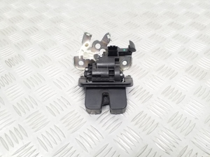 Trunk lid lock - 8R0827505