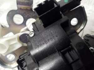 AUDI A3 8V (2012–2020) Trunk lid lock 8R0827505 - 3