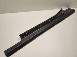 Mercedes Benz C-Class 203 (2000–2007) Inner sill trim A2036800835 - 4