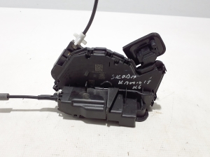 Skoda Kamiq (2019–2026) Rear side door lock 5TA839015L - 2