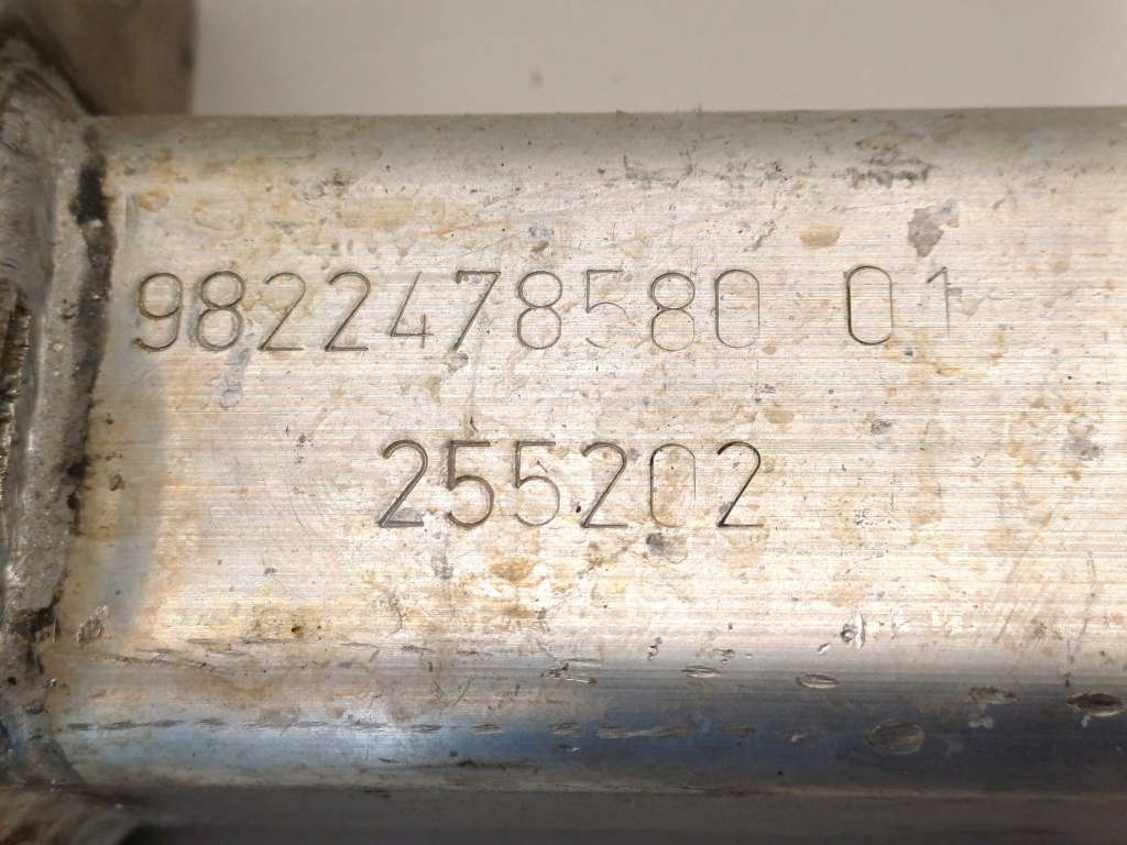 Used Peugeot 2008 Shock absorber for front bumper beam