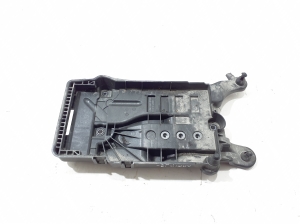   Batteriehalter  - 2Q0915331 