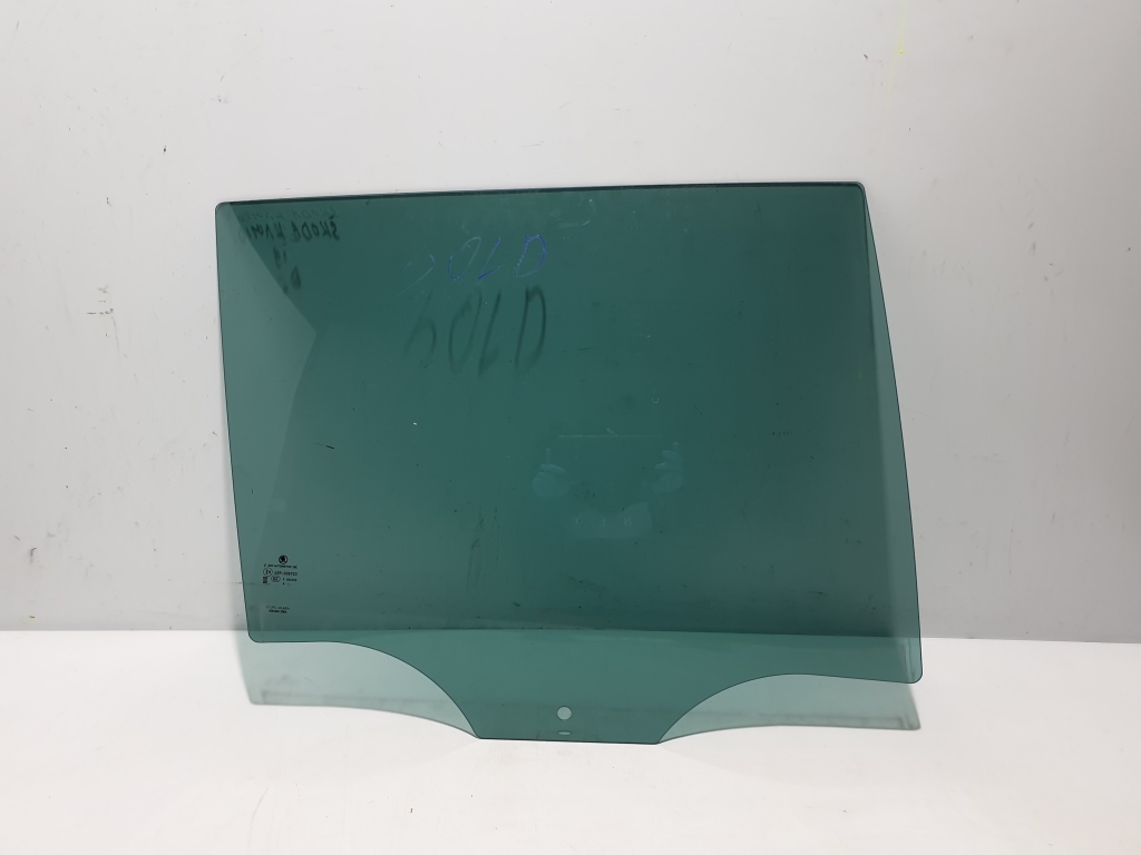 SKODA Kamiq 1 generation (2019-2023) Right Side Sliding Door Glass 658845206A 24399299