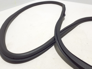 Skoda Kamiq (2019–2026) Front door rubber seal 658867365A - 2
