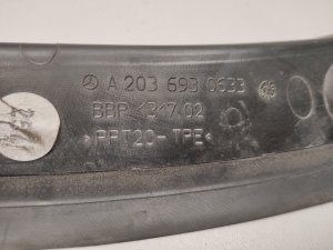 Mercedes Benz C-Class 203 (2000–2007) Trunk lid hinge trim A2036930633 - 4