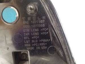 Tesla Model 3 3 (2016–2024) Eckleuchte hinten 1077397 - 5