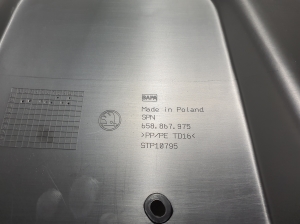 Skoda Kamiq (2019–2026) Trunk lid trim panel 658867975 - 3