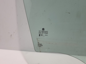 Skoda Kamiq (2019–2026) Priekšējo durvju stikls 658845202 - 2